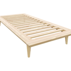 Vue en angle d’un cadre de lit Air 90 × 200 en pin clair non traité avec un sommier à lattes, conçu pour un matelas simple, isolé sur fond blanc.